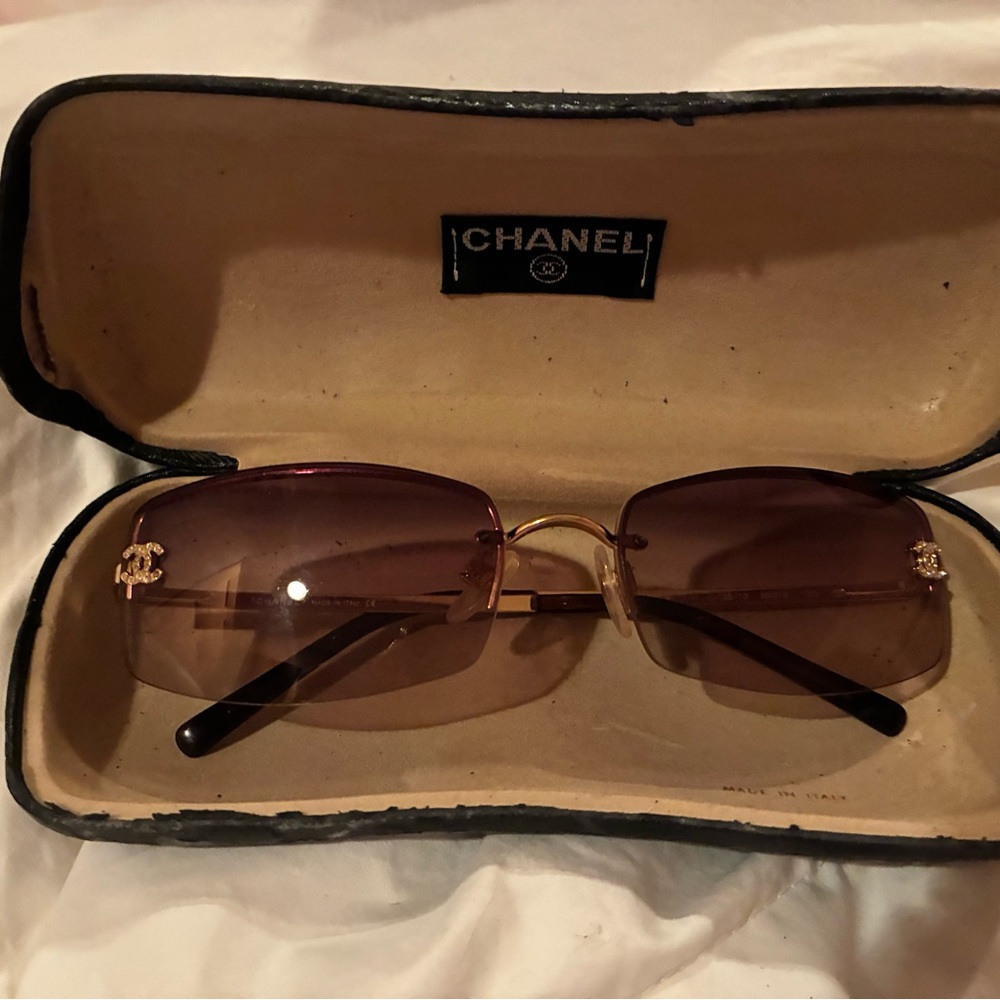 CHANEL Rimless Sunglasses with Brown Lenses and Gold Accents
